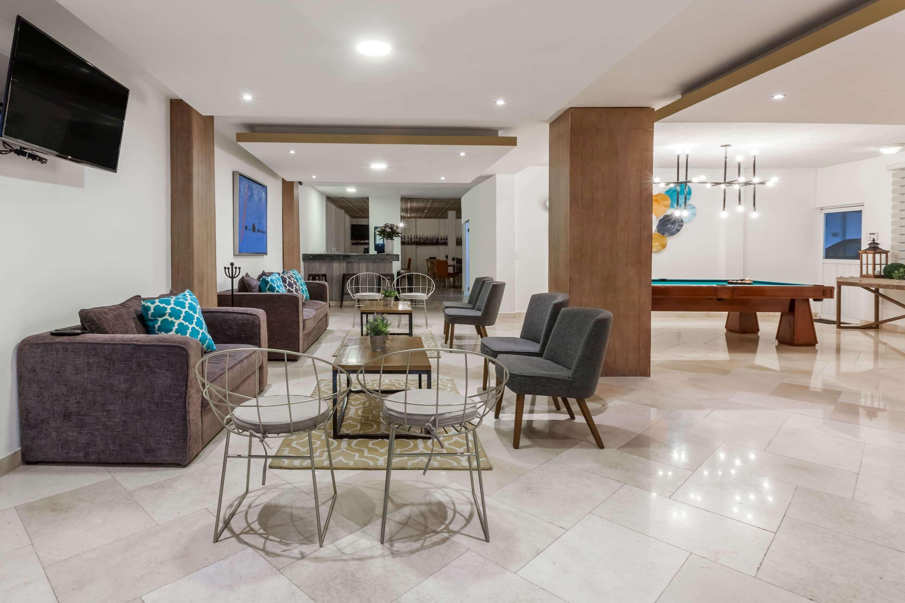 Howard Johnson By Wyndham Guanajuato Leon Avenida Exterior foto