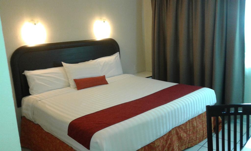 Howard Johnson By Wyndham Guanajuato Leon Avenida Cameră foto