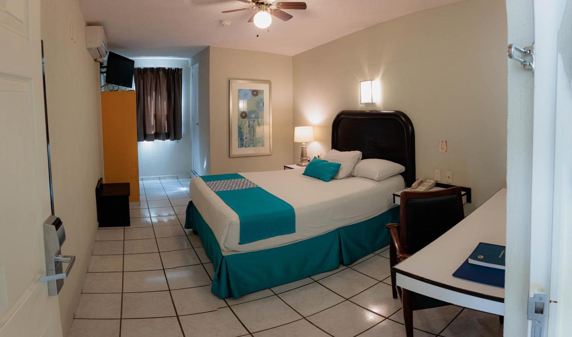 Howard Johnson By Wyndham Guanajuato Leon Avenida Exterior foto